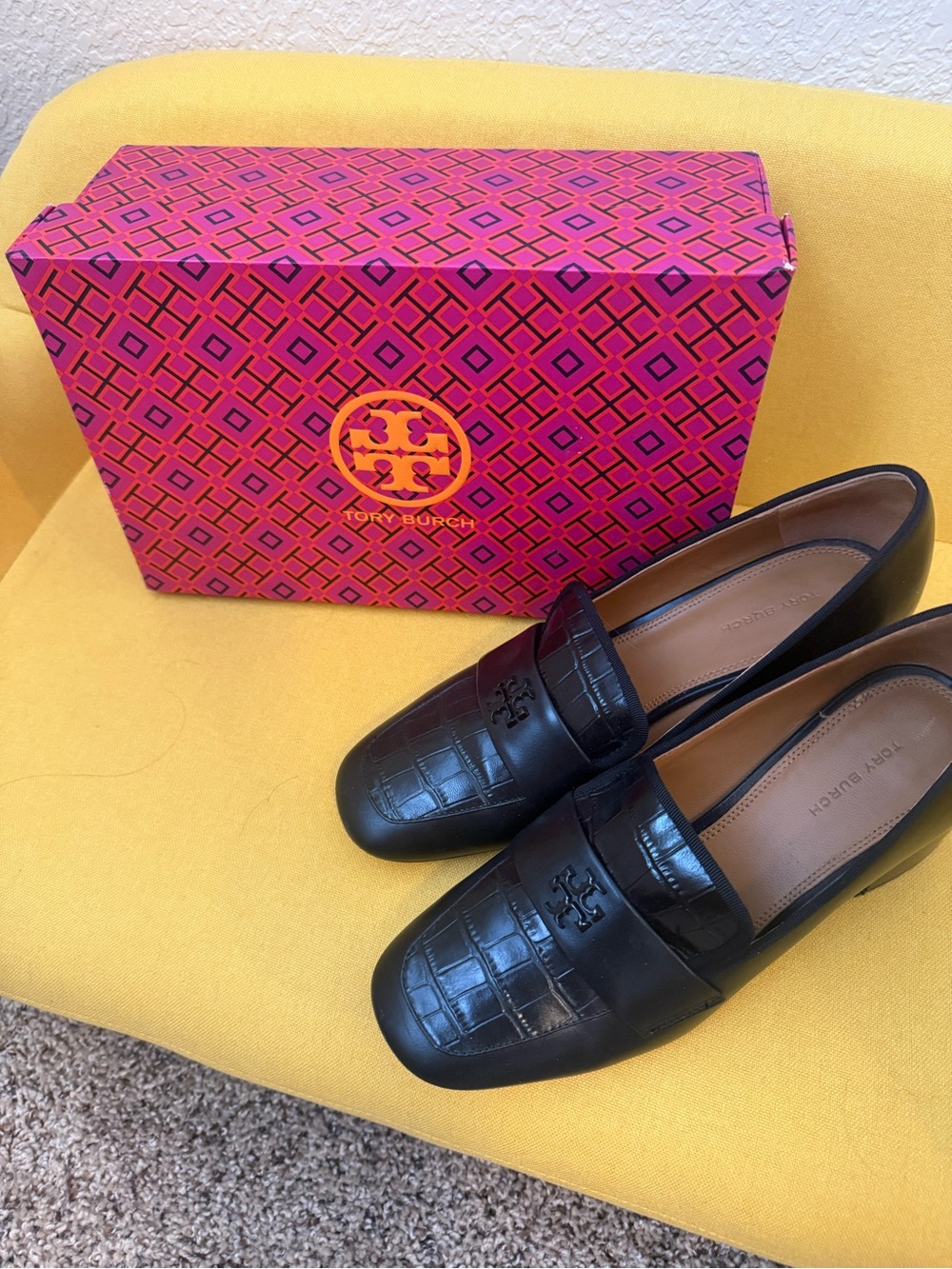 Tory Burch Women’s Perfect Black Leather Loafers Everly 55MM
